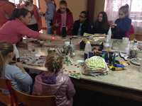 Na warsztatach ze Stowarzyszeniem Ziemi Lipowskiej, było kolorowo.