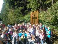 Edukacyjny spacer uczniów Szkoły Podstawowej w Słotwinie